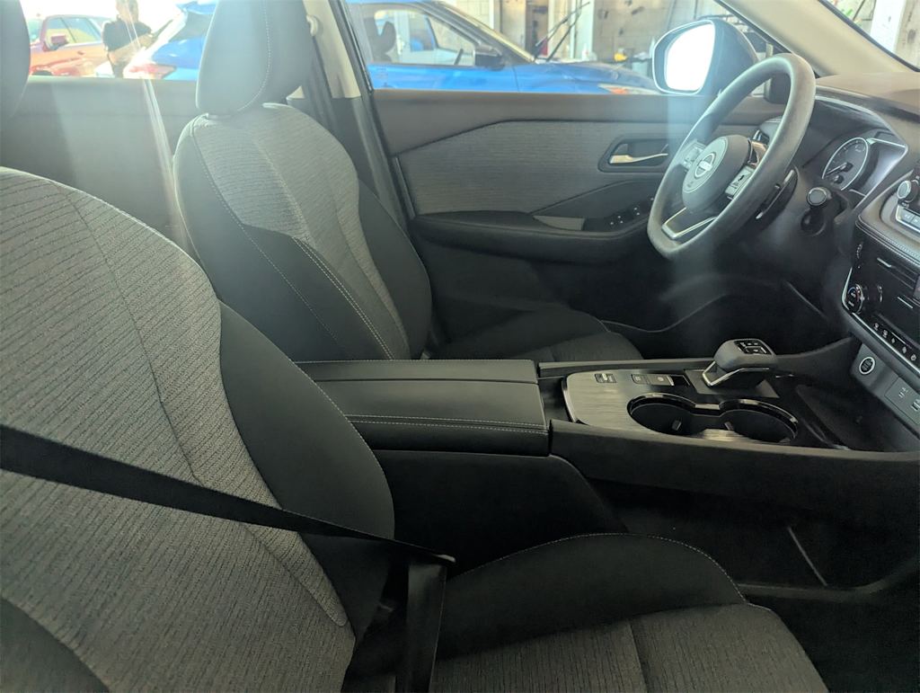 Thumbnail: 2023 Nissan Rogue - 17