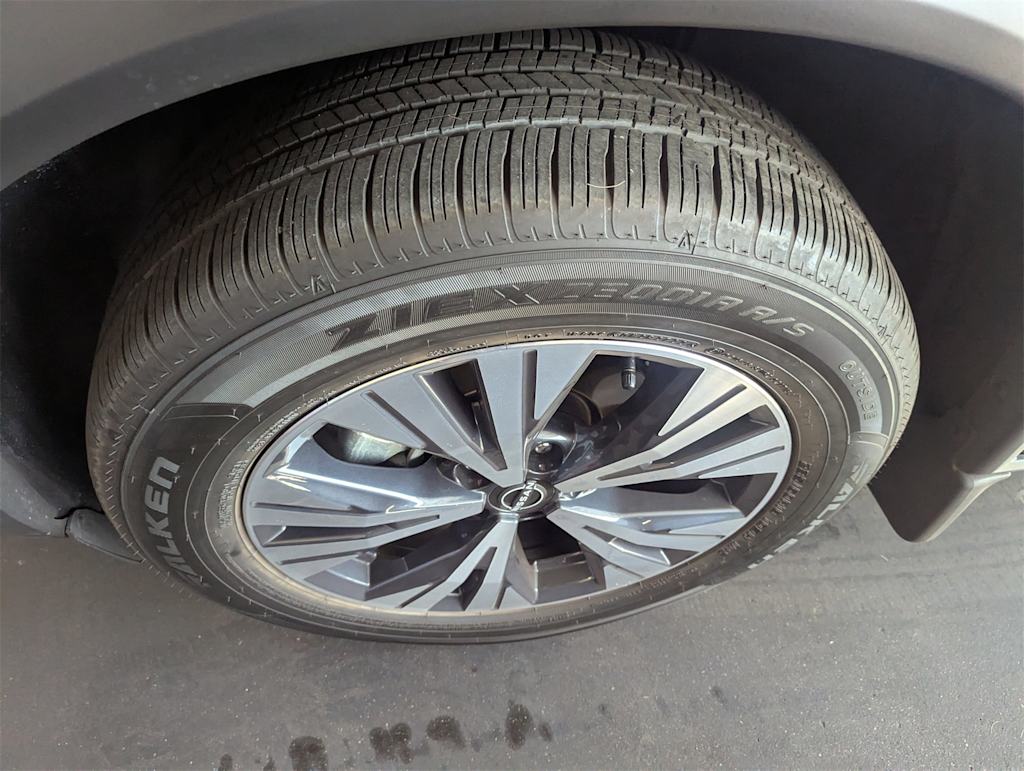 Thumbnail: 2023 Nissan Rogue - 4