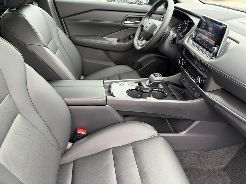 Thumbnail: 2026 Nissan Rogue - 10