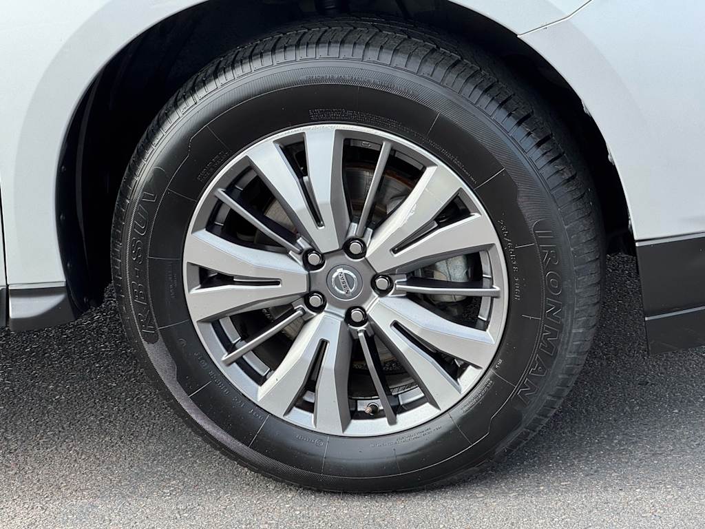 Thumbnail: 2020 Nissan Pathfinder - 8