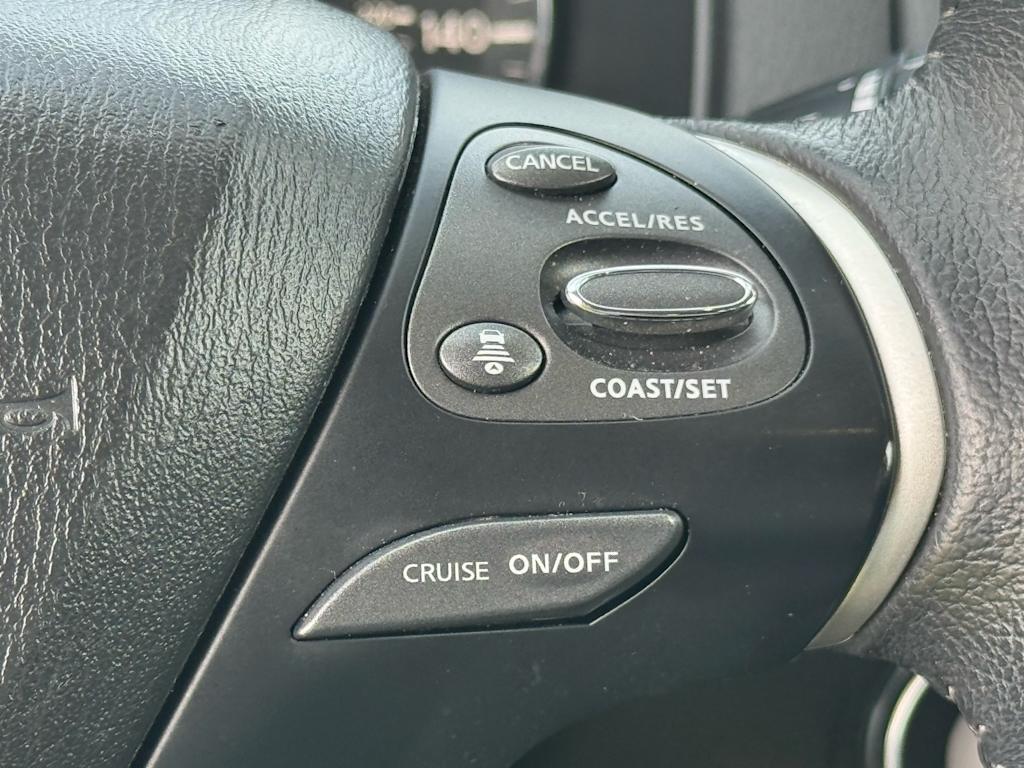 Thumbnail: 2020 Nissan Pathfinder - 25