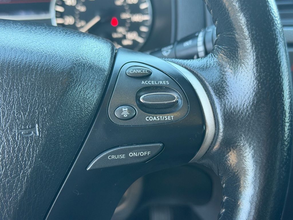 Thumbnail: 2020 Nissan Pathfinder - 23