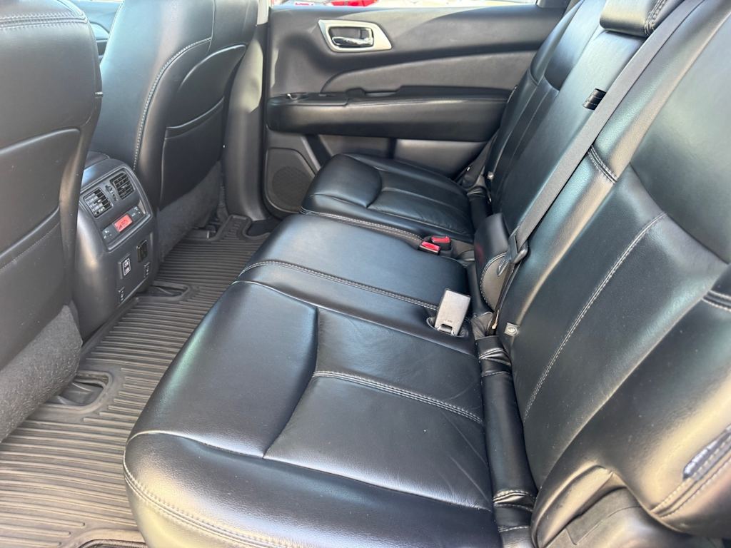 Thumbnail: 2018 Nissan Pathfinder - 21