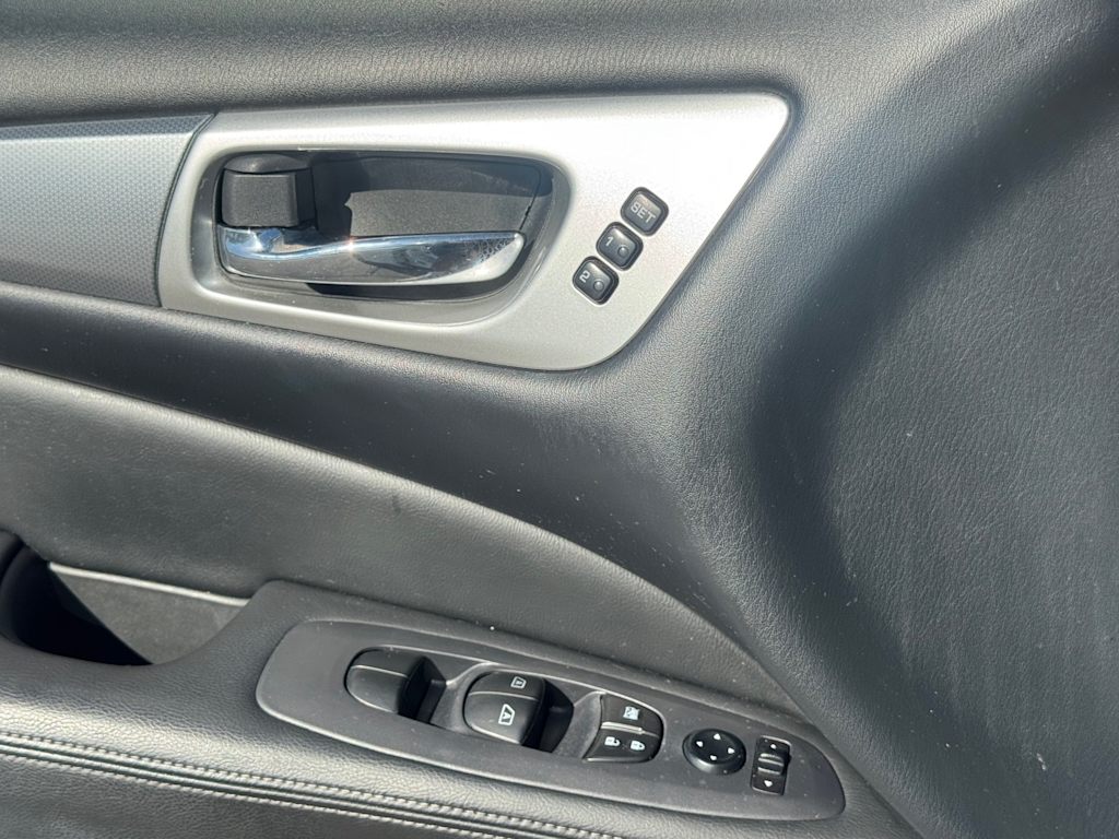 Thumbnail: 2018 Nissan Pathfinder - 23