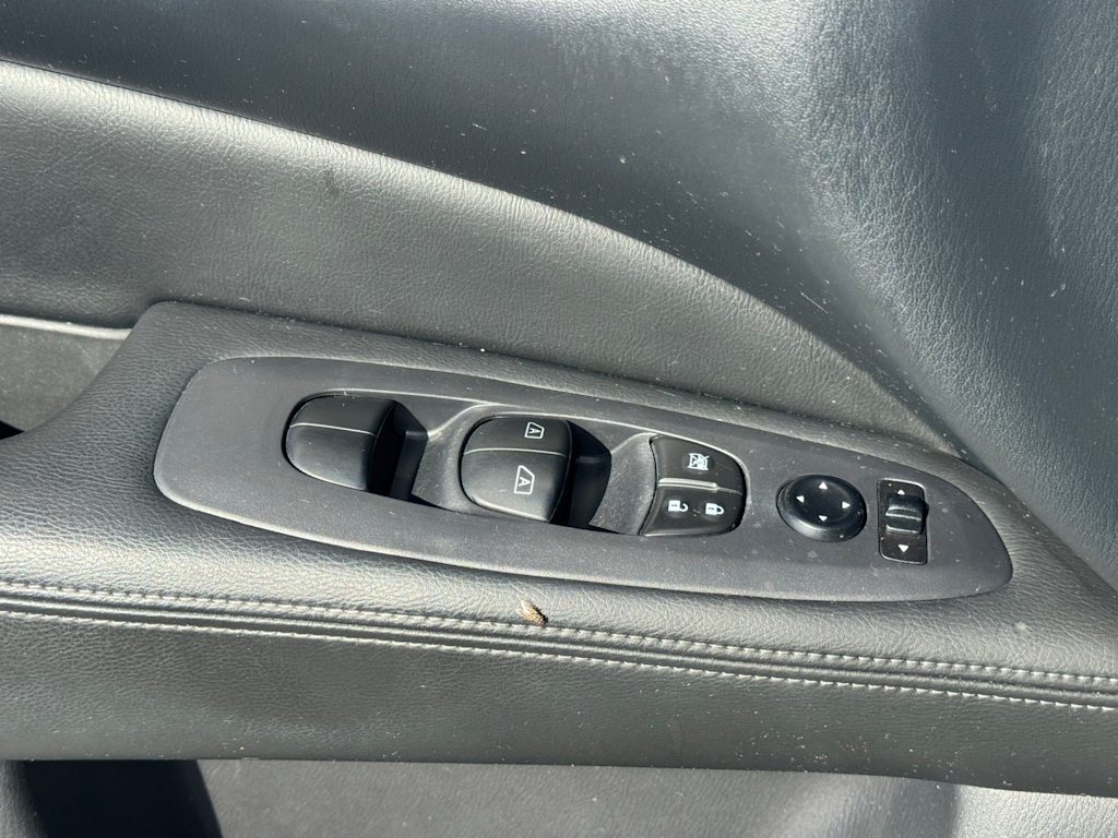 Thumbnail: 2018 Nissan Pathfinder - 24