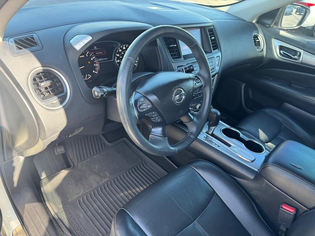 Thumbnail: 2018 Nissan Pathfinder - 2