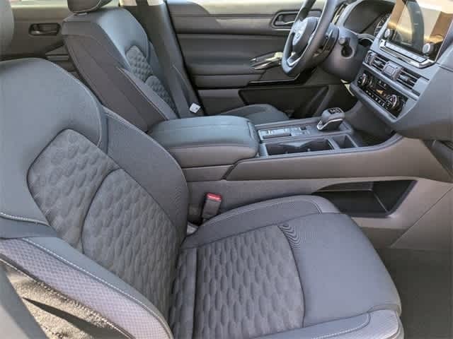 Thumbnail: 2024 Nissan Pathfinder - 10