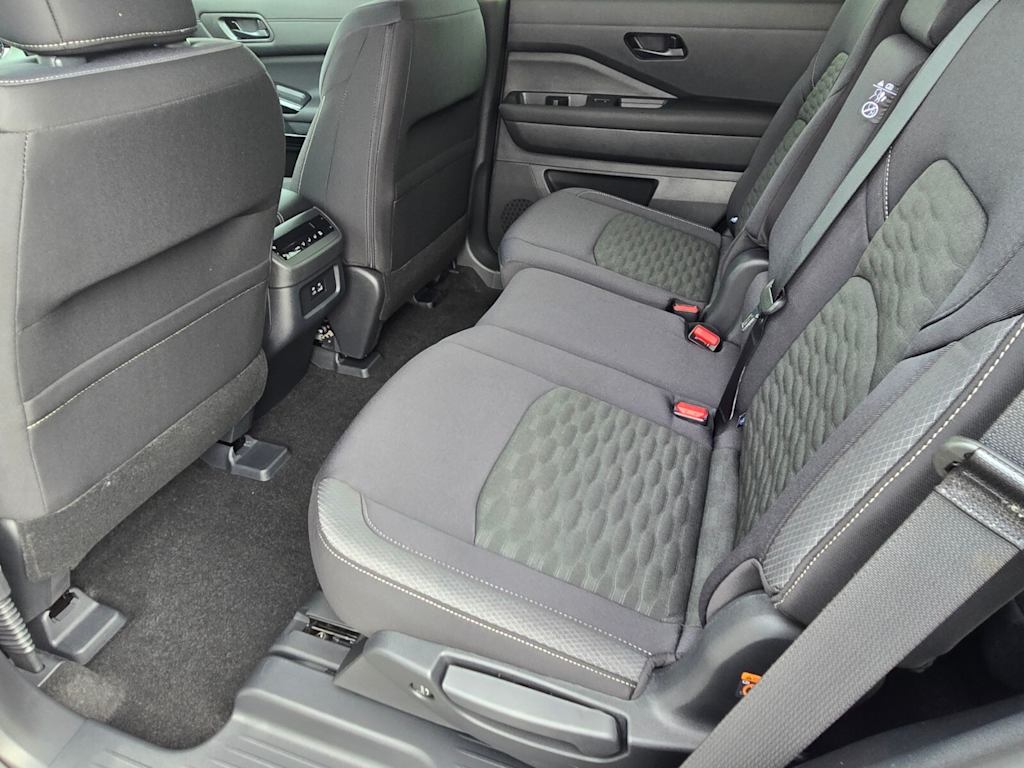 Thumbnail: 2025 Nissan Pathfinder - 20