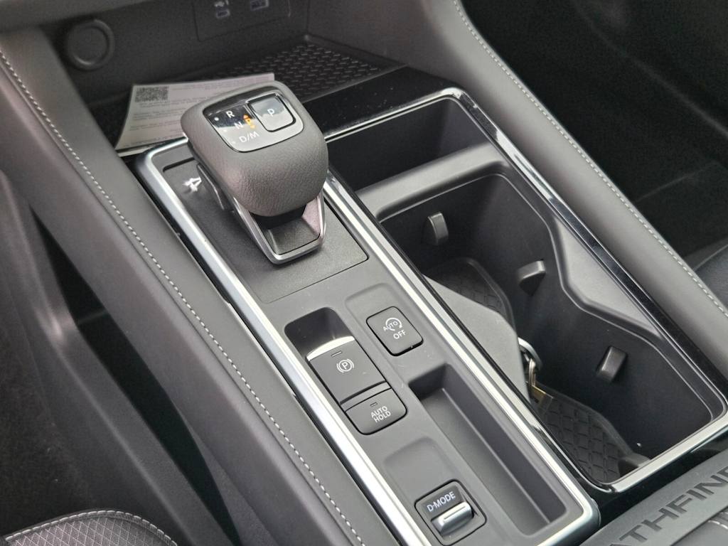 Thumbnail: 2025 Nissan Pathfinder - 26