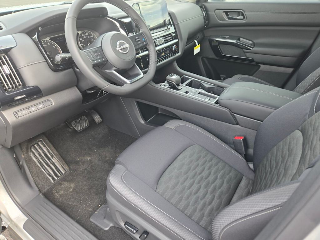 Thumbnail: 2025 Nissan Pathfinder - 9