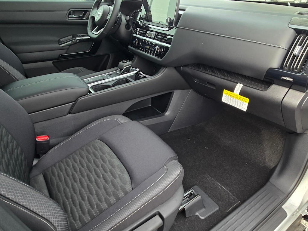 Thumbnail: 2025 Nissan Pathfinder - 19