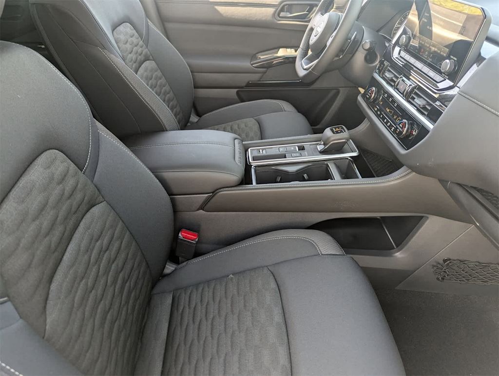 Thumbnail: 2025 Nissan Pathfinder - 19