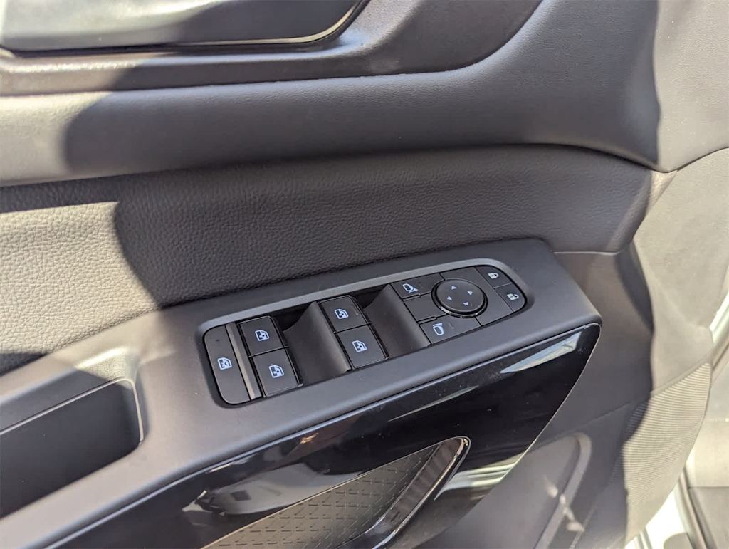 Thumbnail: 2025 Nissan Pathfinder - 22