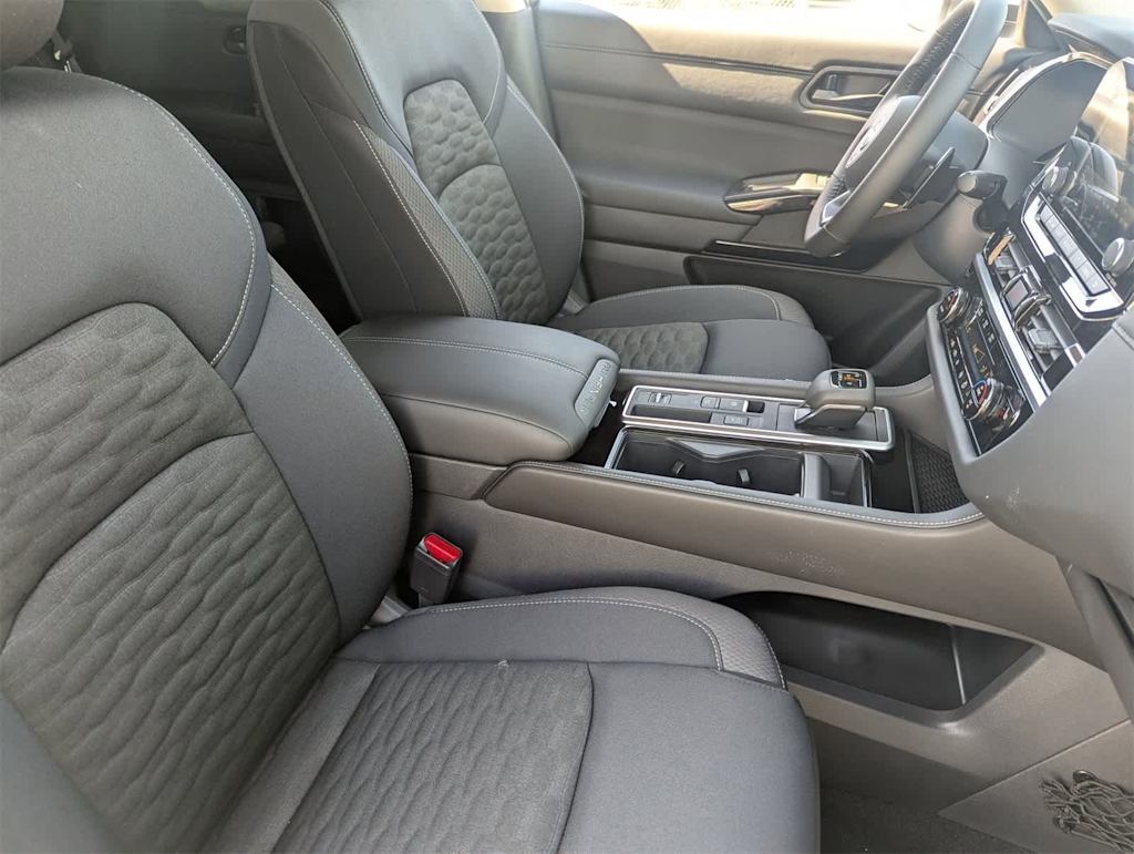 Thumbnail: 2025 Nissan Pathfinder - 9