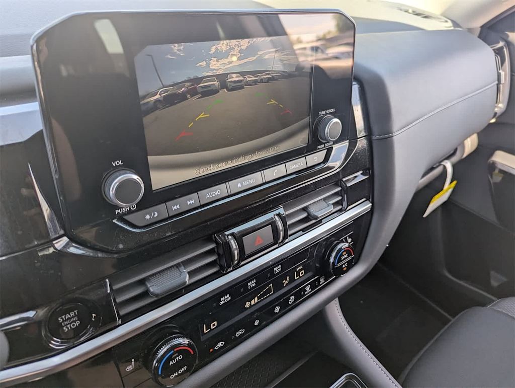 Thumbnail: 2025 Nissan Pathfinder - 23