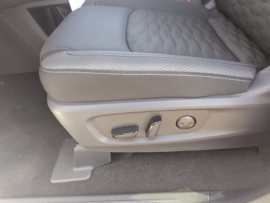 Thumbnail: 2025 Nissan Pathfinder - 21