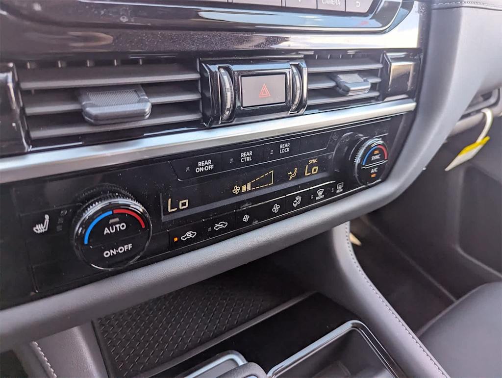 Thumbnail: 2025 Nissan Pathfinder - 24