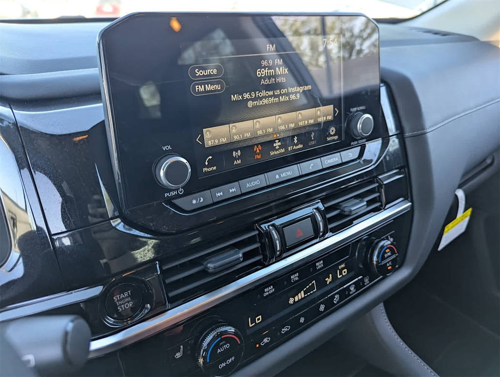 Thumbnail: 2025 Nissan Pathfinder - 11