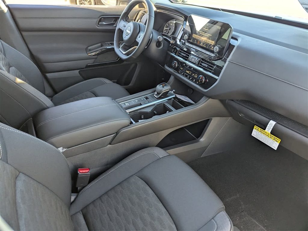 Thumbnail: 2025 Nissan Pathfinder - 2