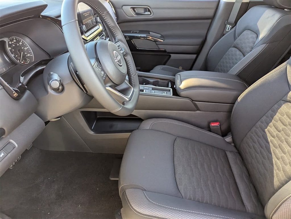 Thumbnail: 2025 Nissan Pathfinder - 20