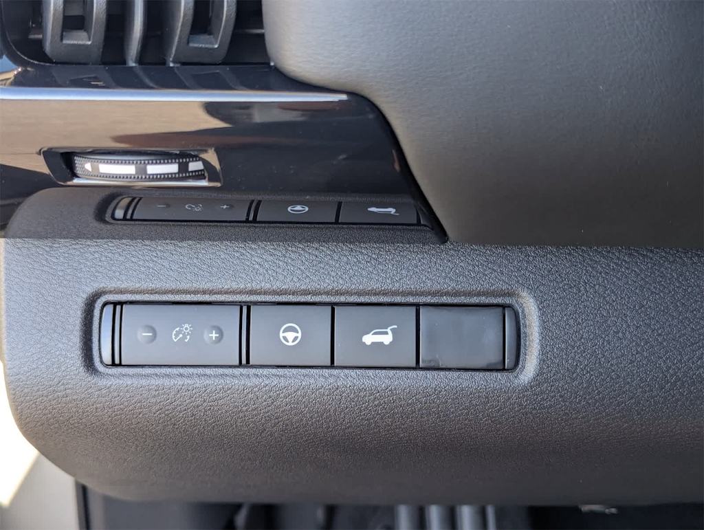 Thumbnail: 2025 Nissan Pathfinder - 25