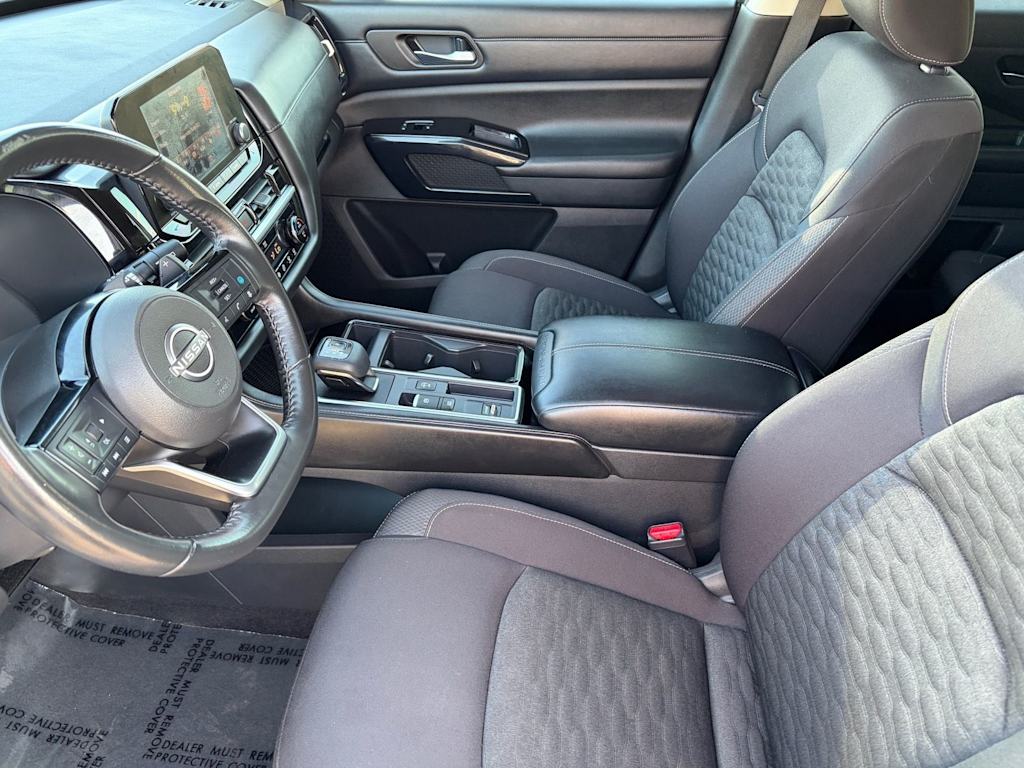Thumbnail: 2022 Nissan Pathfinder - 9