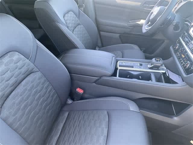 Thumbnail: 2025 Nissan Pathfinder - 9