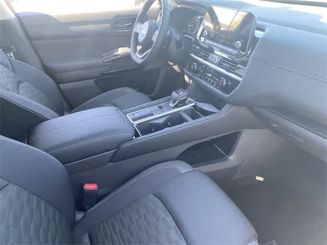 Thumbnail: 2025 Nissan Pathfinder - 21