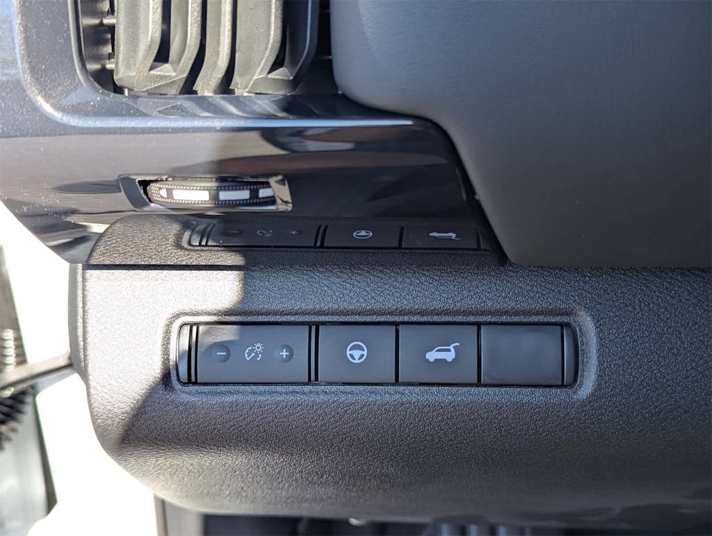 Thumbnail: 2025 Nissan Pathfinder - 14