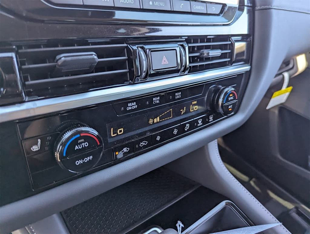 Thumbnail: 2025 Nissan Pathfinder - 25