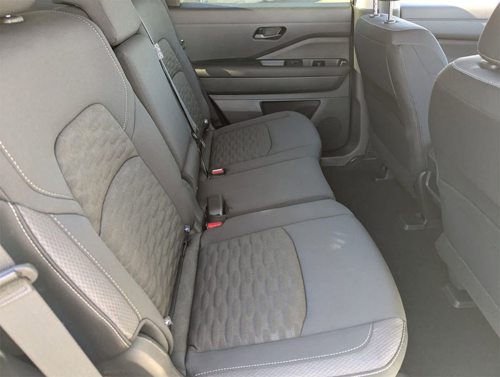 Thumbnail: 2025 Nissan Pathfinder - 9