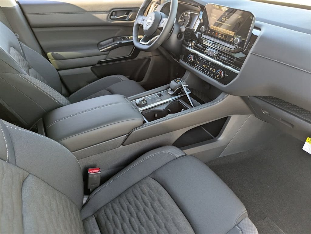 Thumbnail: 2025 Nissan Pathfinder - 20