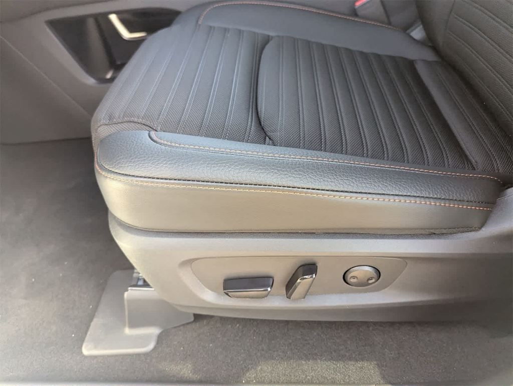 Thumbnail: 2025 Nissan Pathfinder - 23