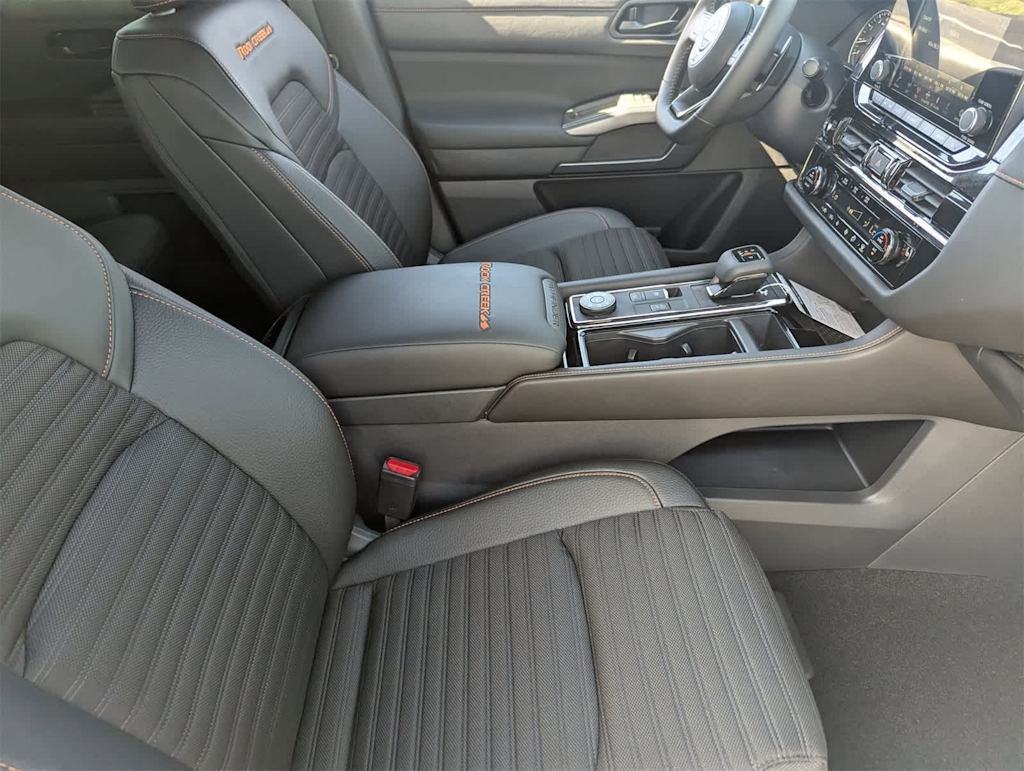 Thumbnail: 2025 Nissan Pathfinder - 20