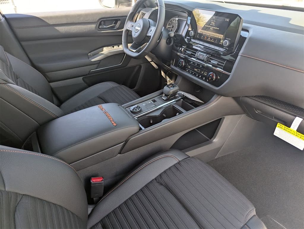 Thumbnail: 2025 Nissan Pathfinder - 21