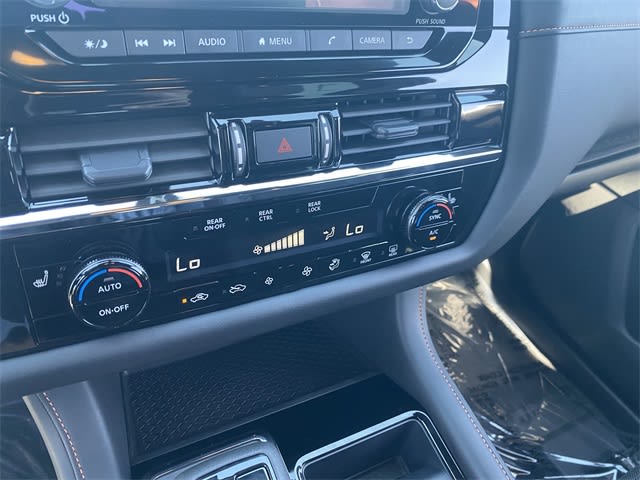 2025 Nissan Pathfinder Rock Creek 32