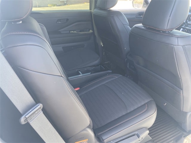2025 Nissan Pathfinder Rock Creek 11