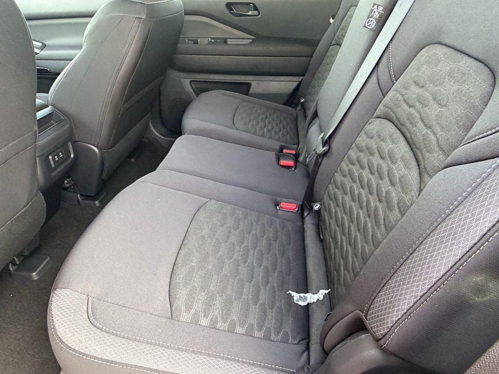 Thumbnail: 2026 Nissan Pathfinder - 21