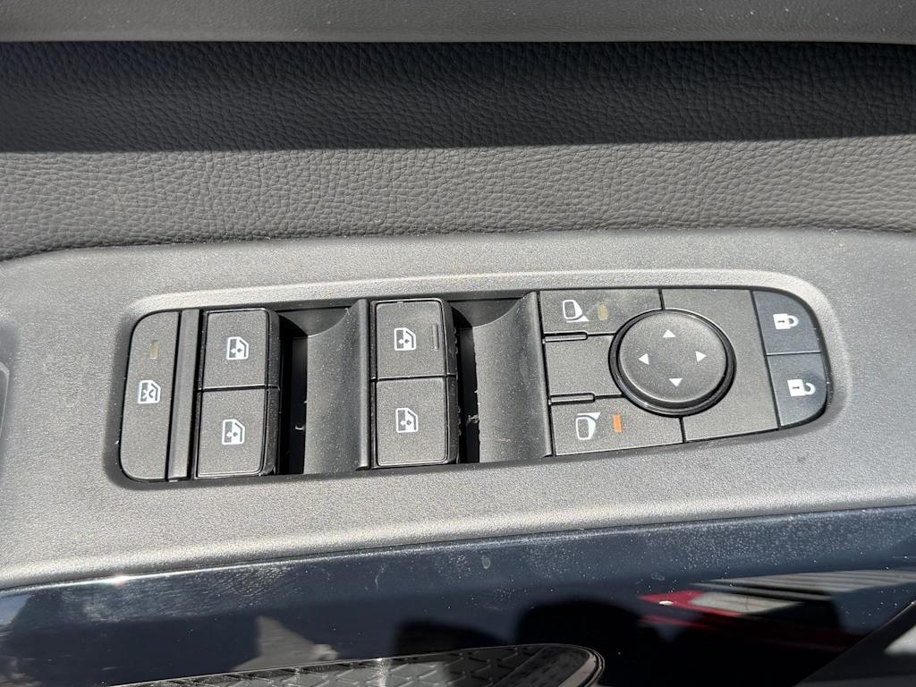 Thumbnail: 2026 Nissan Pathfinder - 16