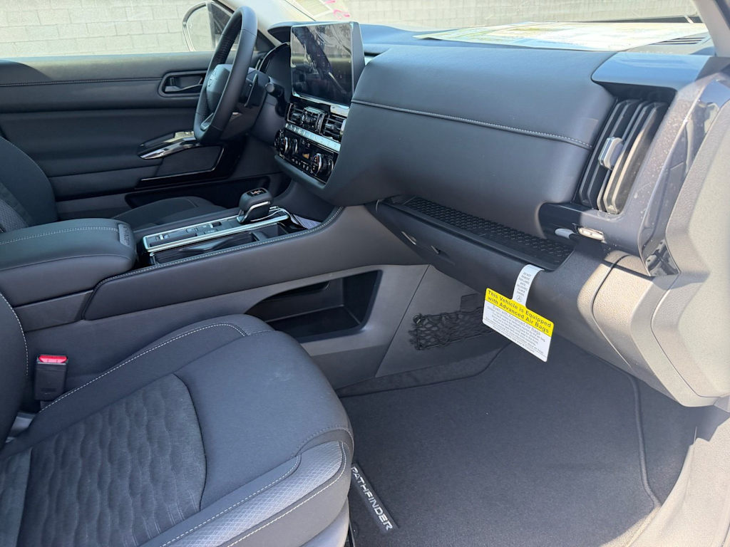 Thumbnail: 2026 Nissan Pathfinder - 8