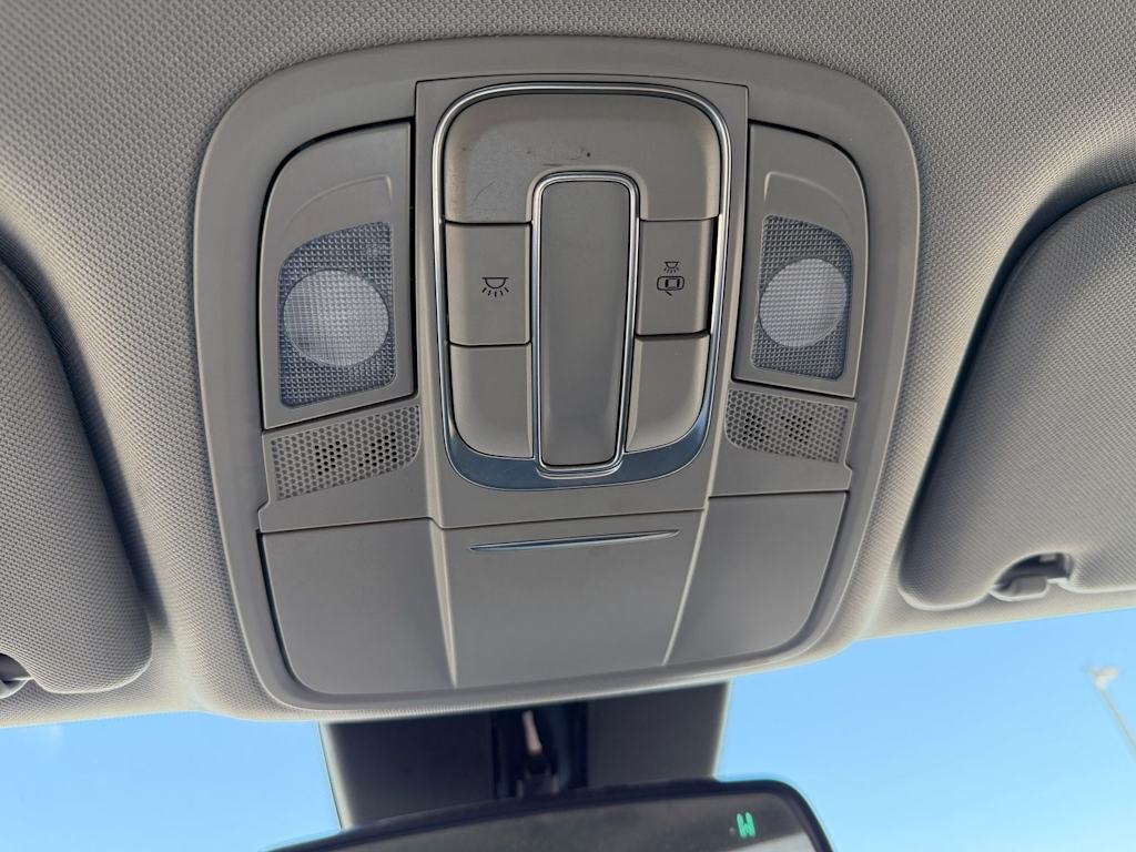 Thumbnail: 2019 Hyundai Santa Fe - 17