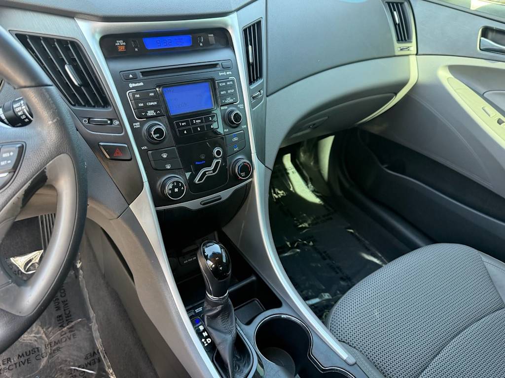 Thumbnail: 2011 Hyundai Sonata - 11