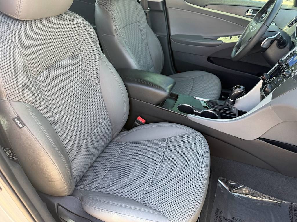 Thumbnail: 2011 Hyundai Sonata - 8