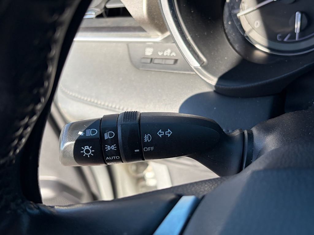 Thumbnail: 2021 Toyota Highlander - 16