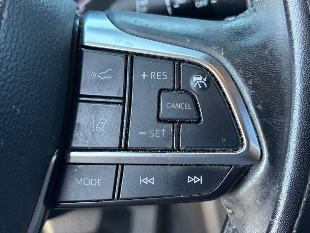 Thumbnail: 2021 Toyota Highlander - 15