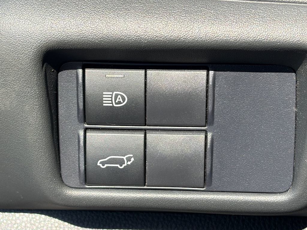Thumbnail: 2021 Toyota Highlander - 13