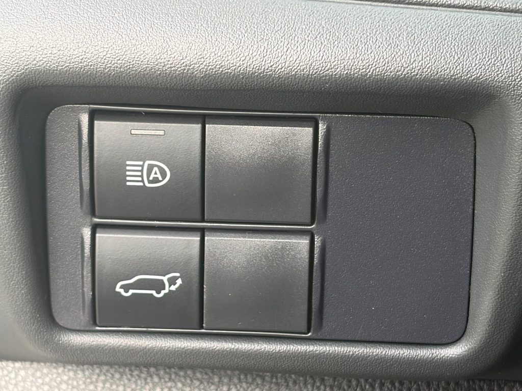 Thumbnail: 2021 Toyota Highlander - 26