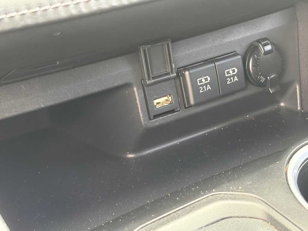 Thumbnail: 2021 Toyota Highlander - 33