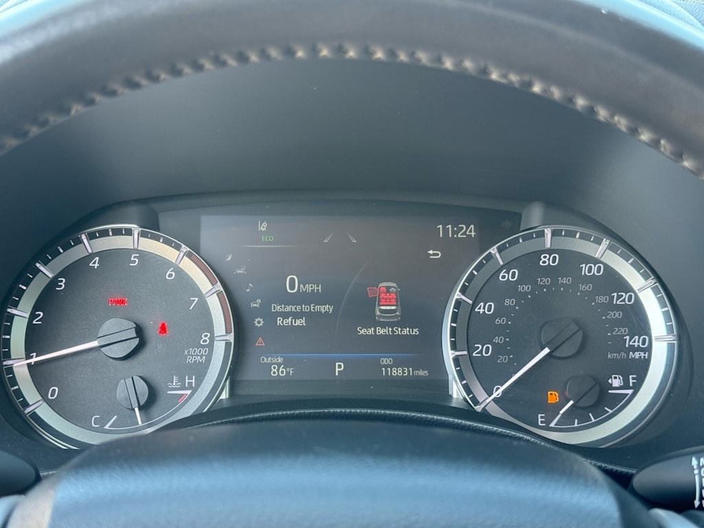 Thumbnail: 2023 Toyota Highlander - 15