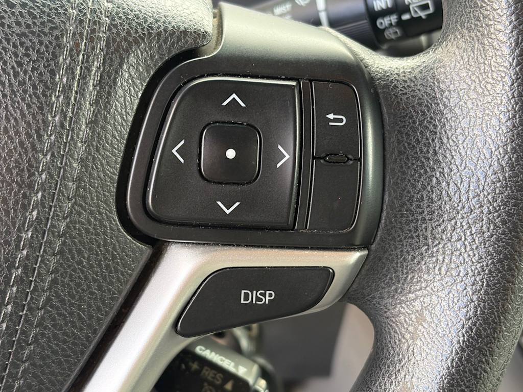 Thumbnail: 2015 Toyota Sienna - 16